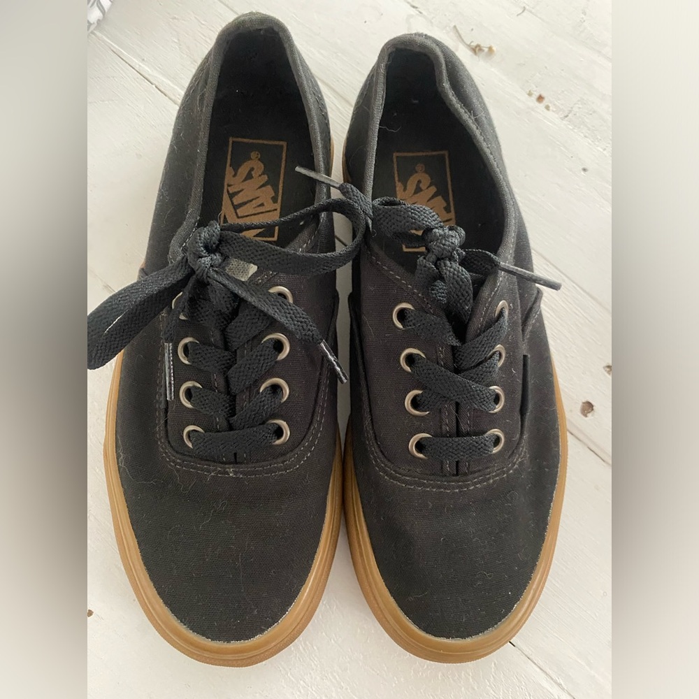 Unisex Black Classic Skate Vans Sneakers (W, M, Y)